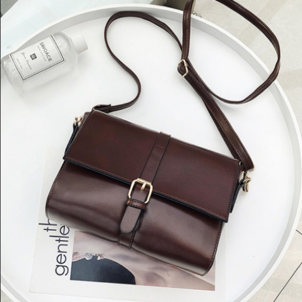 Brown faux / vegan leather simple crossbody purse
